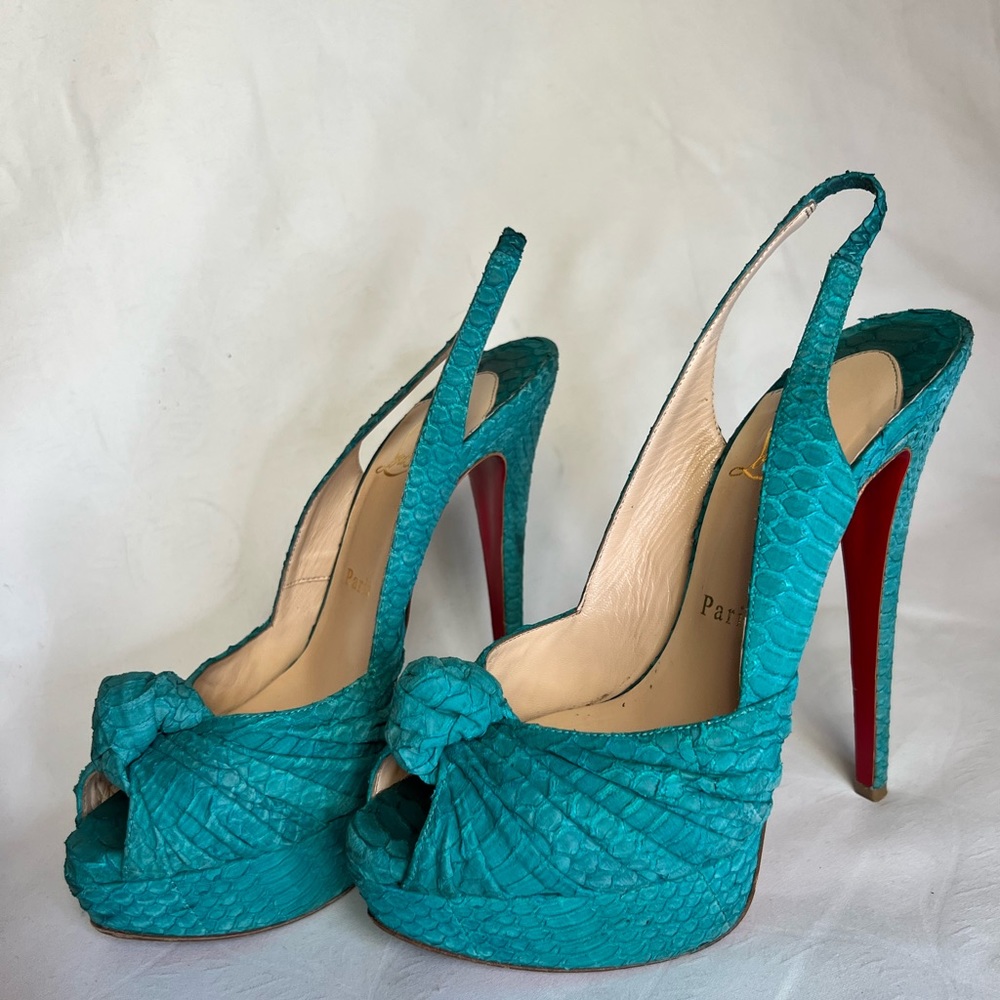 SALE!!! Christian Louboutin turquoise peep toe, size 37 1/2